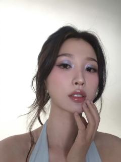 千禧欣，穿什么颜色都好看啊！