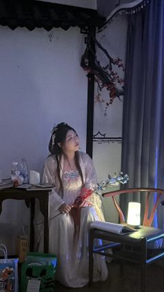 长生,我很想你,想和你在一起。
剧本:东华
店家:织梦
角色