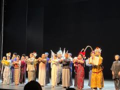 ⏱️时长：120分钟
🎪剧场：上海话剧艺术中心
🎞️剧情