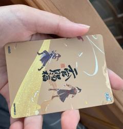 劳斯们这两张卡值多少？这两张是我买了12包里出的，才出了两张