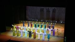 太棒了，唱演妆造都是顶好的，全程享受，故事是曹雪芹梦见自己成