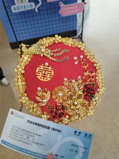 剧情:根据黄梅戏女驸马改的,剧情还是比较合理易懂的,同时也可