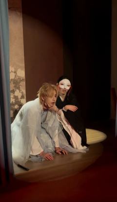 其实关于《双生》这个本青黛的差评我想写很久了。
我就搞不懂这