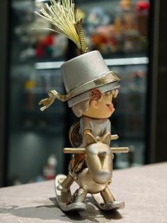 小野仗剑天涯改娃，小小勇士梦
金属齿轮咬碎月光时，我的被窝便