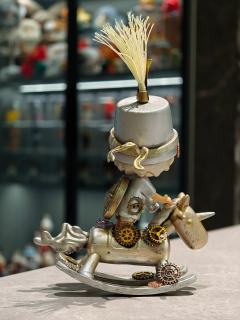 小野仗剑天涯改娃，小小勇士梦
金属齿轮咬碎月光时，我的被窝便