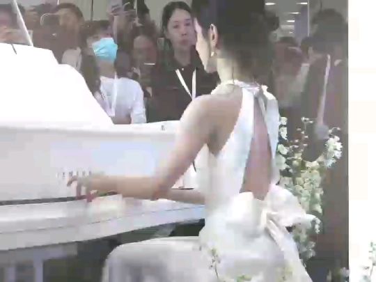 陈都灵简直是白月光级别的
