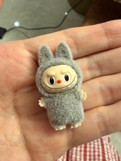 我们家labubu也有本我隐藏啦！
爱酱偷偷告诉我说也想要只