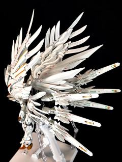 大班8827白雪姬笔涂半光，板件自身是珠光漆面，所以半光可以