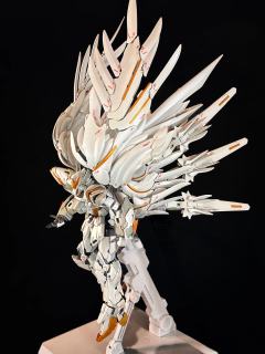 大班8827白雪姬笔涂半光，板件自身是珠光漆面，所以半光可以