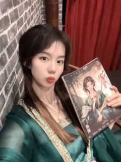 打双生前期,嘿嘿当恶女好爽😄
中途,好难评我要给差评呜呜�