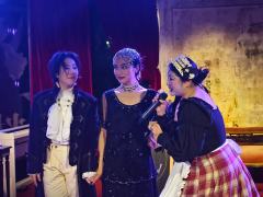 侯爵夫人(杨震)和伯爵先生(唐俪宁)的表演都很精彩呀!因为场