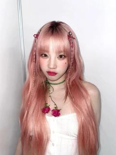 决战粉发女爱豆之巅💗
粉发老婆们摩多摩多😍