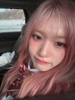 决战粉发女爱豆之巅💗
粉发老婆们摩多摩多😍