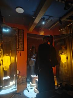 “守护江阴，义不容辞”“方生方死，方死方生”
角色：方圆
剧