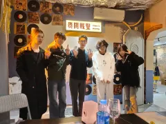 【再见黎明：黎明前的夜最黑，但够胆望住东方的人，迟早见证天光