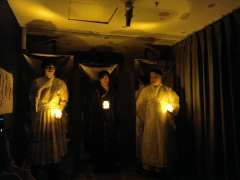“方生方死,方死方生……”
“你要什么时候才肯下来”
“我要