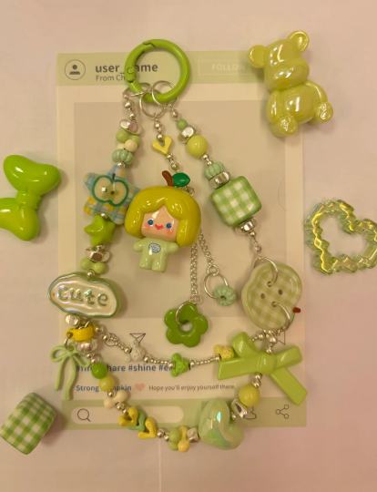 新手挑战手机链DAY1✨绿色系Rico手机链，超氧气～