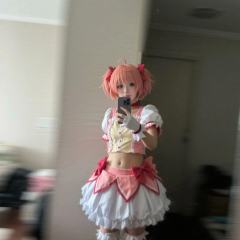 Coser照片 和朋友一起拍的 我小圆 她的我不知道

.
