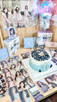 在247年刷到illit翻唱whatislove的舞台，被m