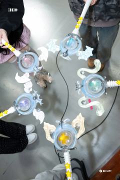 在247年刷到illit翻唱whatislove的舞台，被m