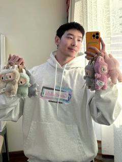 Labubu马卡龙都成时代的眼泪了？

都在冲3代…
我为1