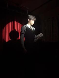 我只跟你相触过263次,也
未能真正的拥抱过你,但
You