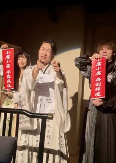 “渡春渡春,别旧灾,迎新生。”
“我想把长安的春天带回我的家