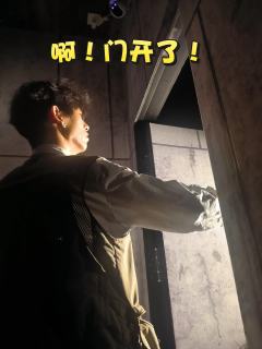 人的人生不过一百年上下，却又不断地去体验不同的人生，这是为什