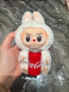 拉布布可乐款好可爱，感觉做工比二代好多了，等了一个月今天终于