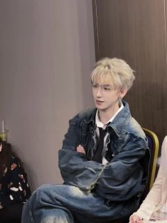 救命🆘我被绝美男狐狸勾引了！！
《碌碌无为的我与等候千年的