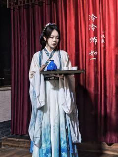 ❤优点:文笔和故事还不错,可玩;
💔缺点:有传统情感本的流