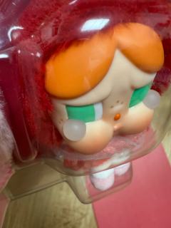 真假哭娃大对比！直播间看到祖国版，很便宜，买来对比一下。首先