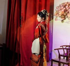 “我要毁了这天下。”
“好,我与你一起毁了它。”
剧本:阙