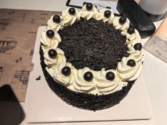 很好的店家+很好的dm+伴手礼+黑森林蛋糕也不妨碍这个本腊垃