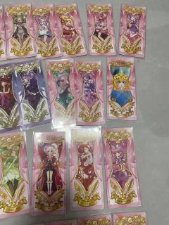 老师们，最近在家里发现了小花仙的绝版淘米卡，想问问价格