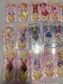 老师们，最近在家里发现了小花仙的绝版淘米卡，想问问价格