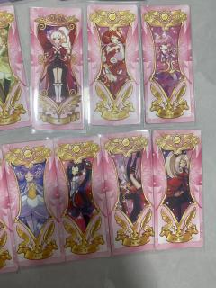 老师们，最近在家里发现了小花仙的绝版淘米卡，想问问价格