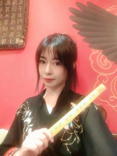 “苍山多歧路,谁识少年心。”
dm:阿c
昊爷 饰 齐宣王