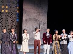 [红色心形R]剧情亮点
这部剧讲述了秦霄贤饰演的李伟是一个军