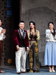 [红色心形R]剧情亮点
这部剧讲述了秦霄贤饰演的李伟是一个军