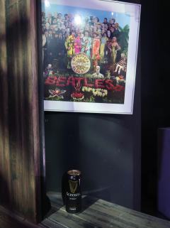 几年前看过原著,不同于东野圭吾一般的悬疑风中,更多是对人性黑