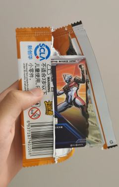分享欧气时刻

今天在卡游店买了两包星辰7，一盒荣耀26，店