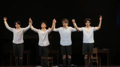 外面的世界很宽广,很大
不要带走莎罗朱,我想每个夏天都开学!