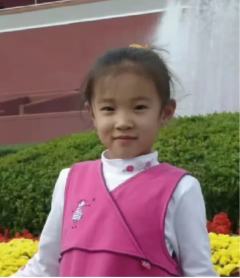 雨琦从小就可爱哈。