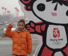 雨琦从小就可爱哈。