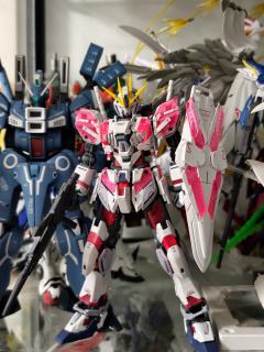 外形还是很漂亮的，只不过为了实现精神力骨架安装而设计了很多C