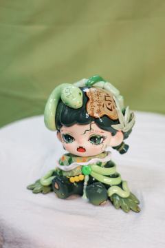 zoraa乌鸦改娃🐍青蛇传说
今夜画了美美的妆～
