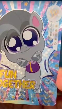 奇萌二弹终于要来了 谁认识这个新角色🤨
刚看到卡面和卡背我