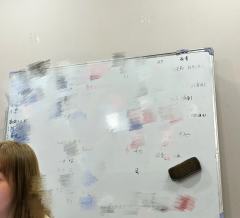 【只要最终你能记得我的名字，那我们就命中注定会重逢。】

店