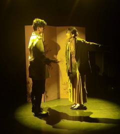 “何为立场？”
“立场可以杀死一切，可以分隔所有。”

📍